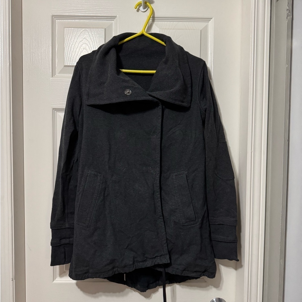 Lululemon gratitude wrap size 6 vguc